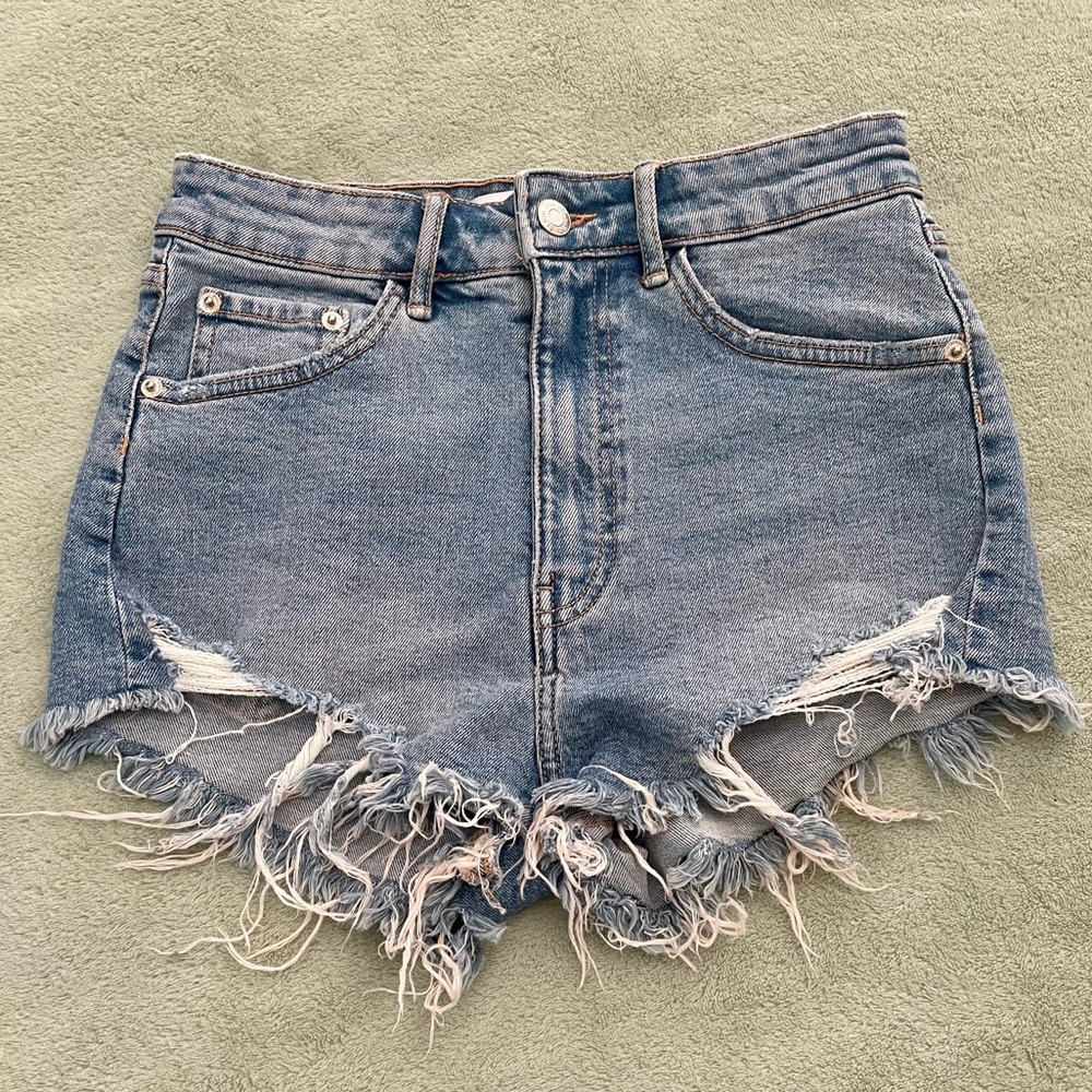 ZARA Distressed Shorts Sz 2
